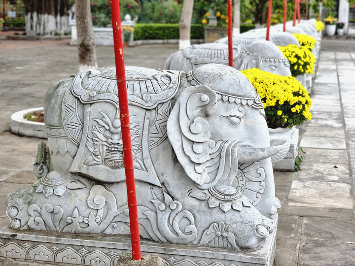 Đền Hai Bà Trưng, Hà Nội: Điểm đến du lịch văn hóa tâm linh hấp dẫn - 4