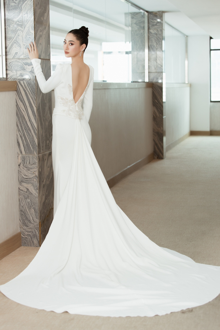 Hoa hậu Lương Thùy Linh đội vương miện 3 tỷ đồng, diện váy cưới 6.000 USD - 3