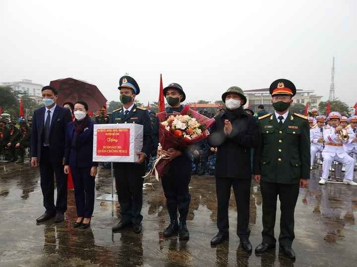 Thắp ngọn lửa nhiệt huyết cống hiến, phụng sự Tổ quốc của thanh niên - 3