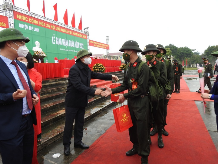 Thắp ngọn lửa nhiệt huyết cống hiến, phụng sự Tổ quốc của thanh niên - 5