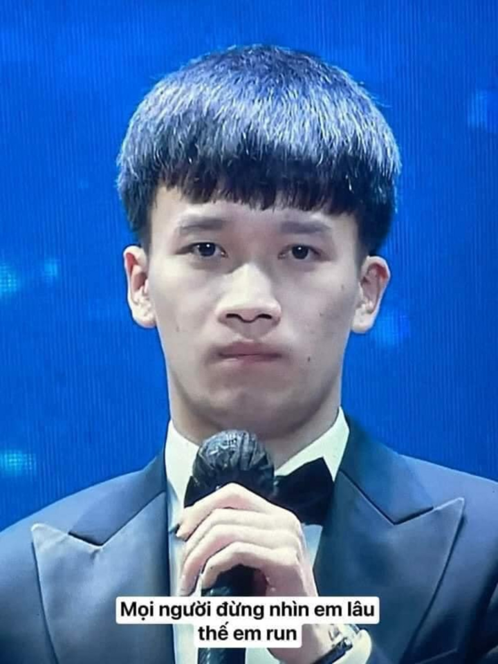 '50 sắc thái' trái ngược của 2 gương mặt gây sốt lễ trao giải Quả bóng vàng - 4