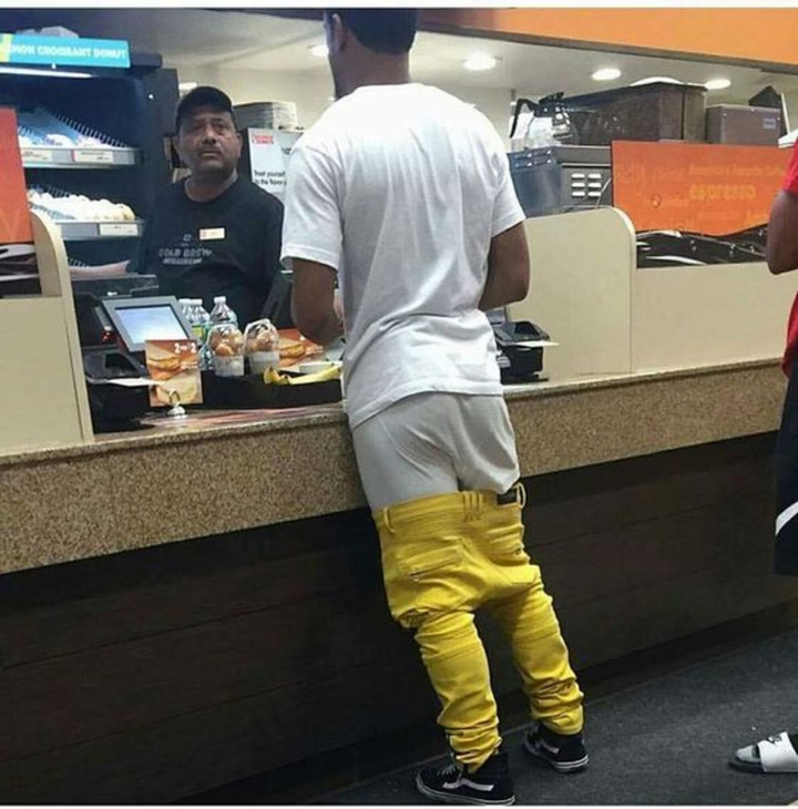 Bật ngửa khi phái mạnh có cách ăn mặc 'hủy diệt thị giác' không kém hội chị em - 1