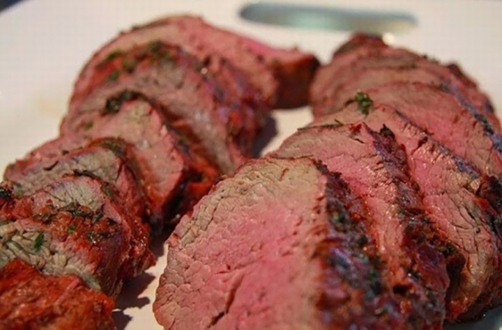 Có món thịt bò ở Vĩnh Phúc, muốn ăn ngon phải đem cho tổ kiến bò lúc nhúc - 1