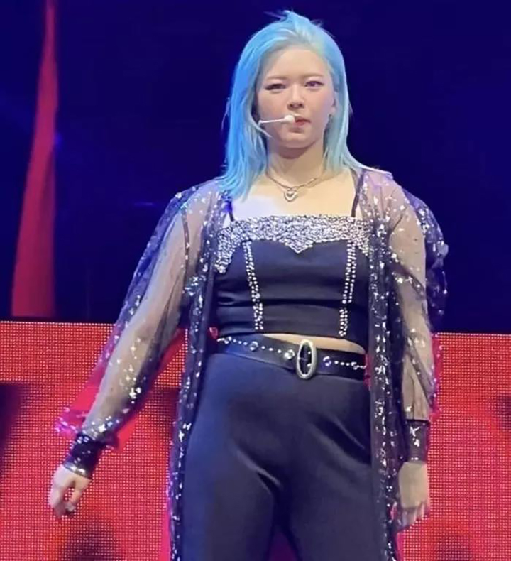 Mỹ nhân Kpop một thời giờ mũm mĩm khó tin, mất dáng hoàn toàn vì bệnh tật - 6