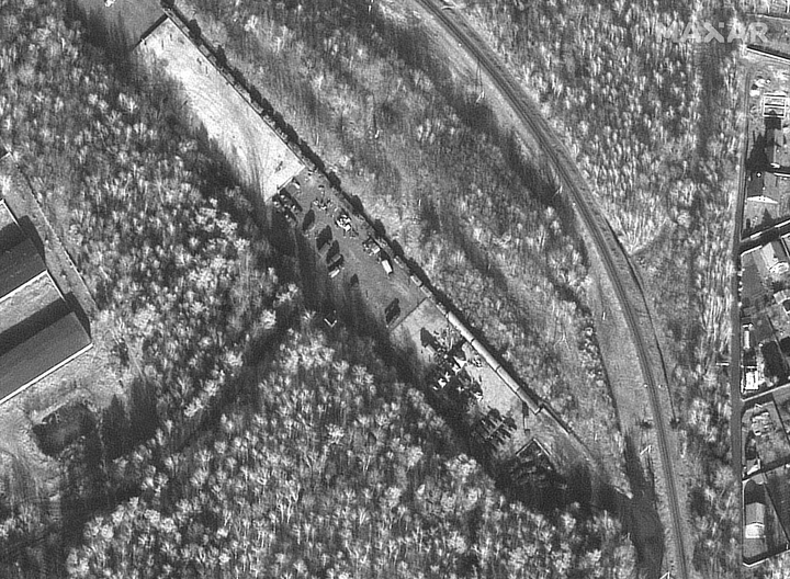 Ảnh vệ tinh cho thấy Nga bắt đầu rút quân khỏi khu vực biên giới - 4