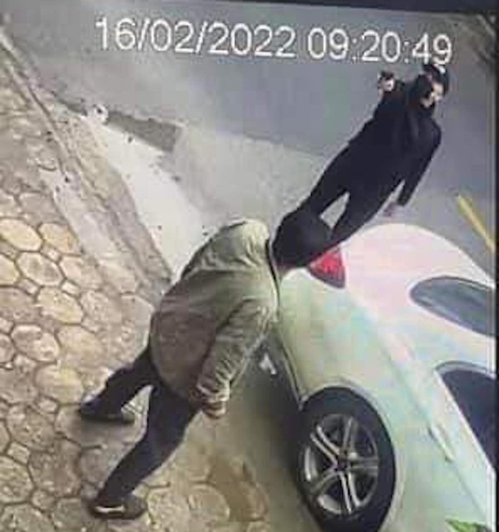 Điều tra thông tin 'người đàn ông cầm súng giải quyết mâu thuẫn là công an' - 1