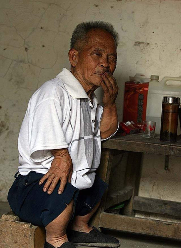 Cụ ông 85 tuổi cao 98 cm đăng tin tuyển vợ, 30 người ứng cử trong phút mốt - 2