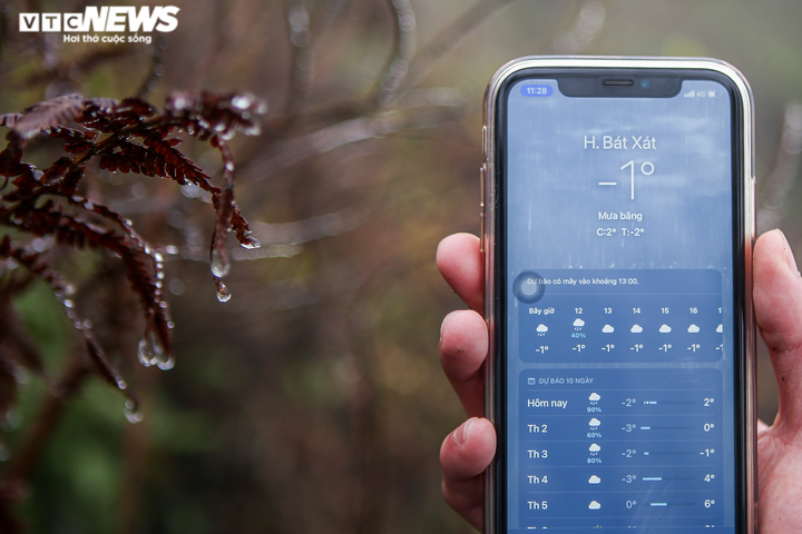 Ảnh: Cuộc sống người Y Tý những ngày băng giá, nhiệt độ dưới 0°C - 2
