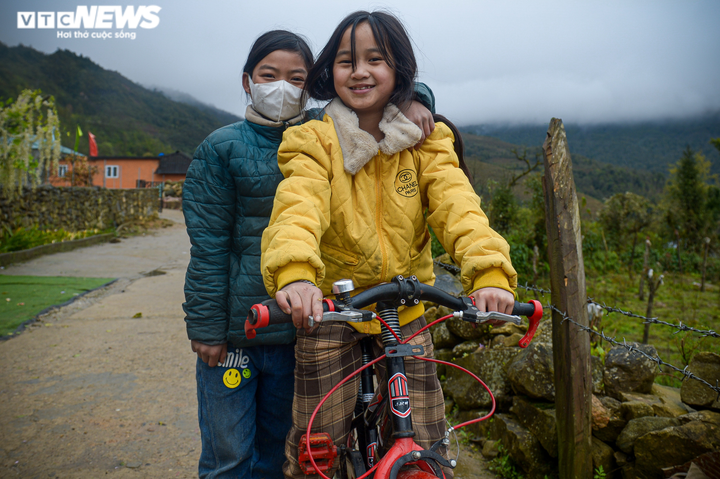 Ảnh: Cuộc sống người Y Tý những ngày băng giá, nhiệt độ dưới 0°C - 11