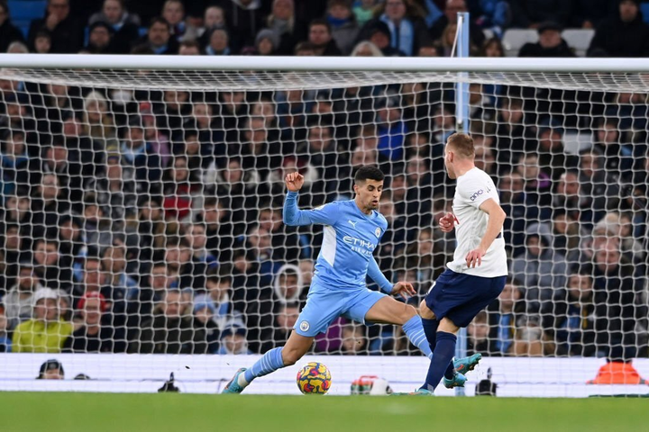 Son Heung-min và Harry Kane tỏa sáng, Tottenham quật ngã Man City - 1