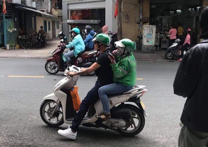 Bắt gặp sao Việt vi vu xe máy: Không hào nhoáng xa hoa, chỉ thấy bình dị gần gũi - 4