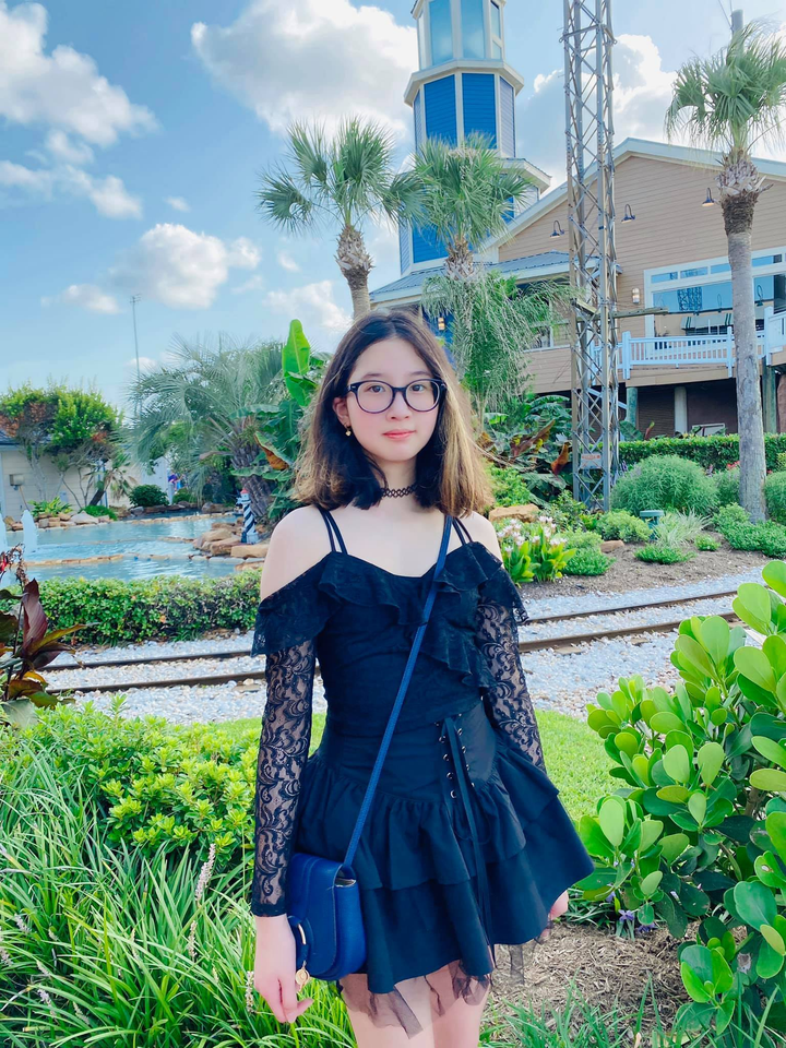 Con gái 13 tuổi xinh xắn, cao vượt trội của Minh Thư 'Gái nhảy' - 9