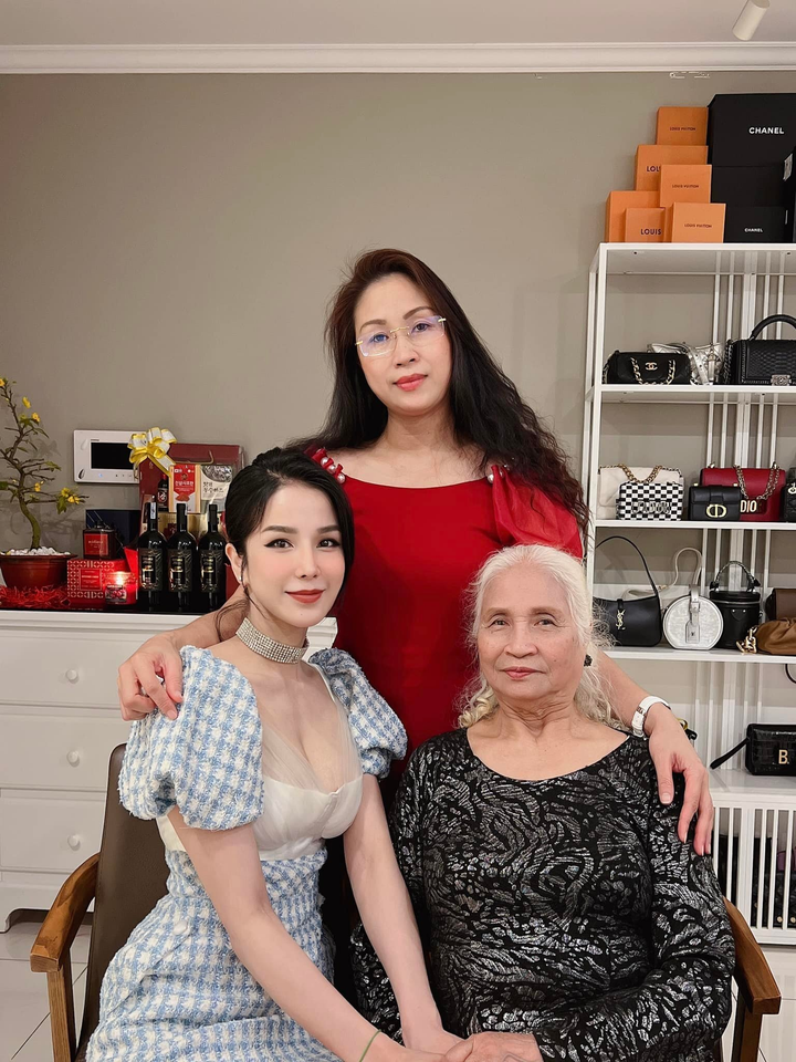 Sau biến cố hôn nhân, nhan sắc Diệp Lâm Anh càng nóng bỏng - 4