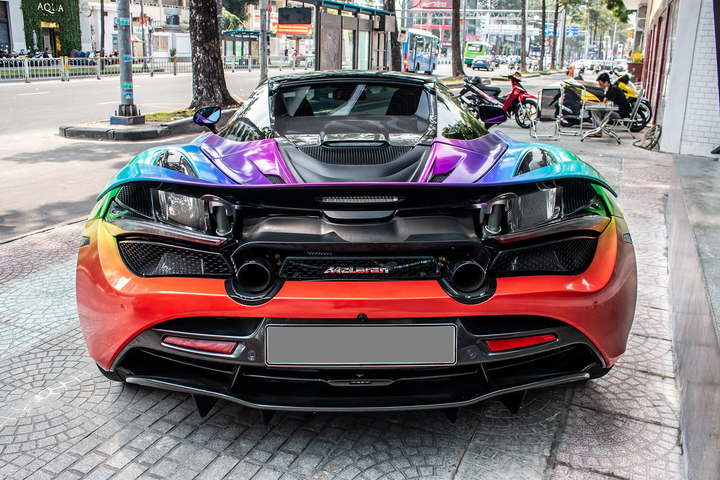 McLaren 720S Spider màu độc tại TP.HCM - 11