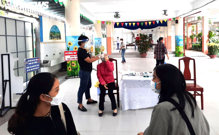 Học sinh tiểu học Đà Nẵng đến trường sau 6 tháng ở nhà - 8