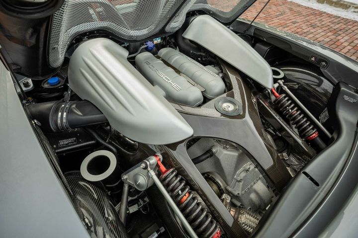 Ngắm chiếc Porsche Carrera GT hàng hiếm - 12