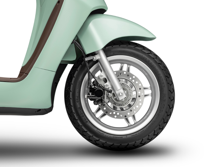 4 công nghệ đặc biệt trên 'siêu phẩm' xe máy điện thời trang Vento mới ra mắt - 2