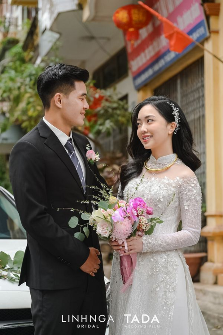 Ảnh ăn hỏi của Hà Đức Chinh và bạn gái hot girl - 6