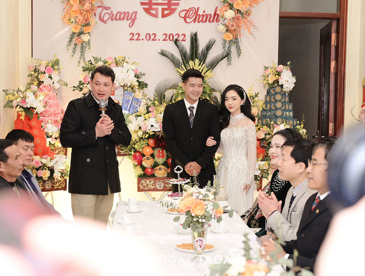 Ảnh ăn hỏi của Hà Đức Chinh và bạn gái hot girl - 3