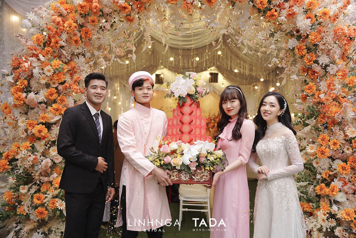 Ảnh ăn hỏi của Hà Đức Chinh và bạn gái hot girl - 4