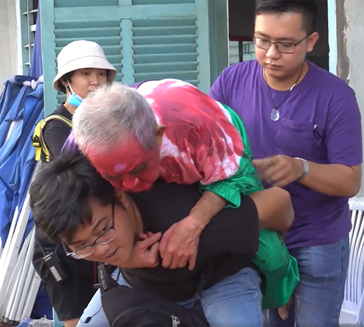 NS gạo cội làm nghề: NSƯT Phi Điểu tự chạy xe máy, Mạc Can nhổ răng vì vai diễn - 4