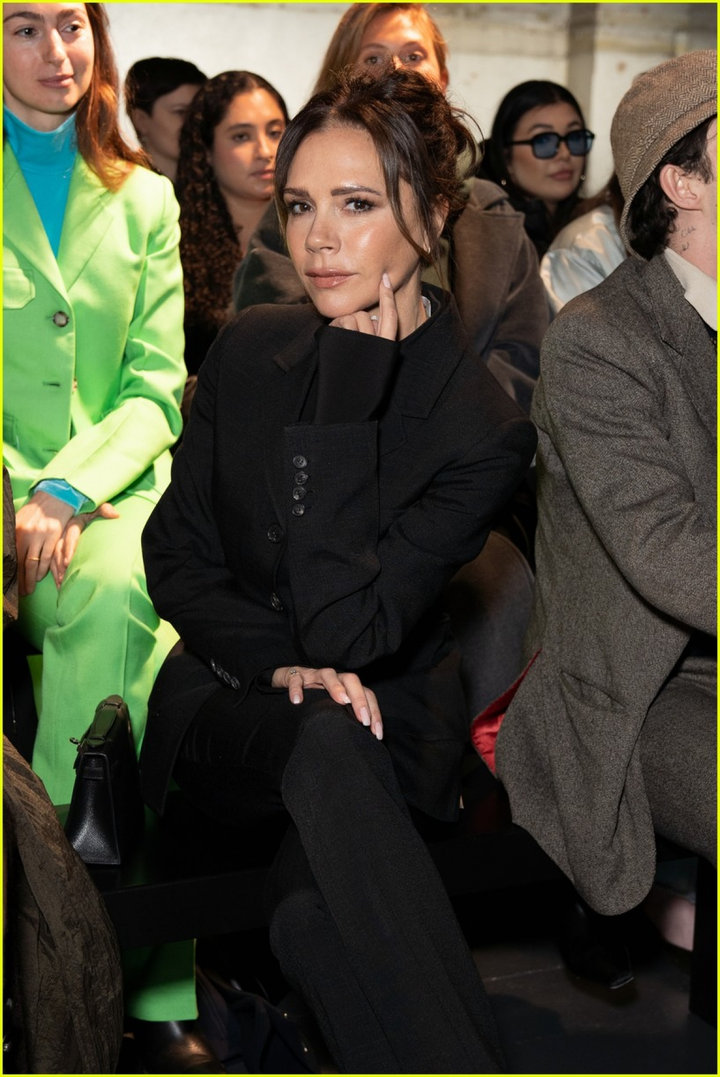 Victoria Beckham tuổi 47 vẫn đẹp kiêu sa, hoàn hảo - 2