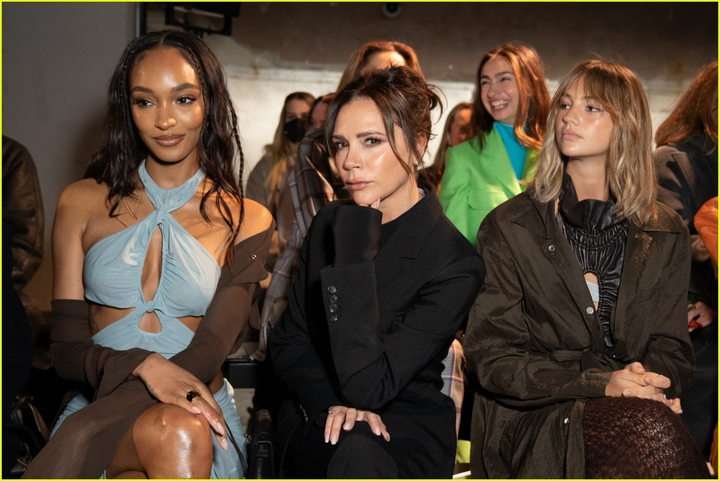 Victoria Beckham tuổi 47 vẫn đẹp kiêu sa, hoàn hảo - 3