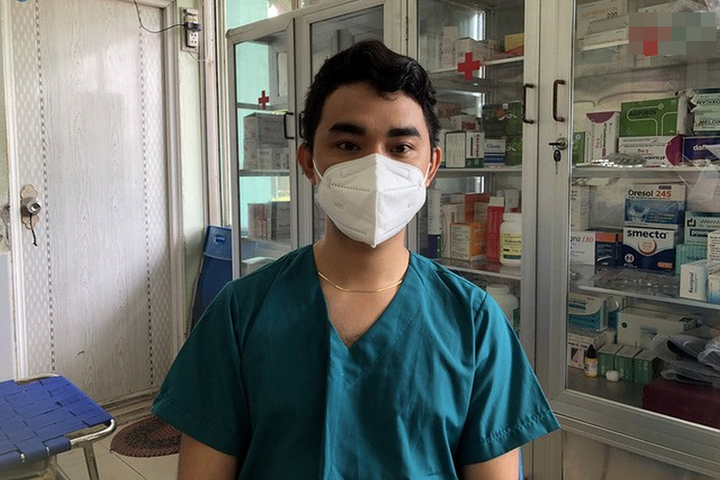 Công an điều tra vụ giả bác sĩ vào khu điều trị ở TP.HCM chữa cho F0 - 1