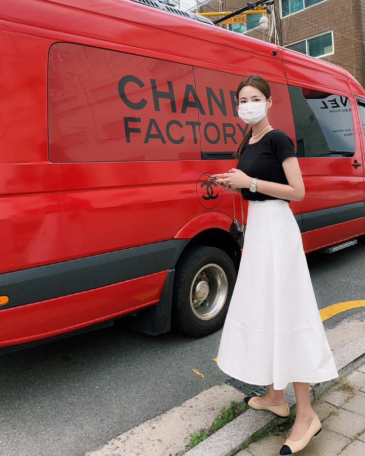 4 kiểu chân váy 'hack tuổi' cực tốt, lại hợp mốt và thanh lịch - 14