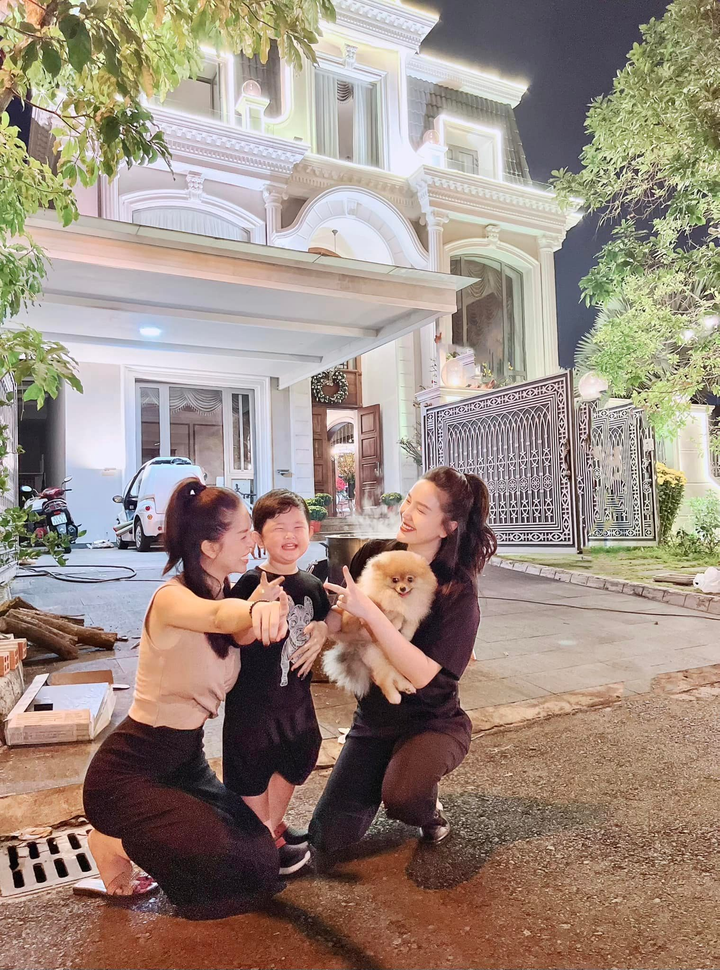 Dịp hiếm hoi Bảo Thy khoe ảnh chụp cùng chồng doanh nhân - 4