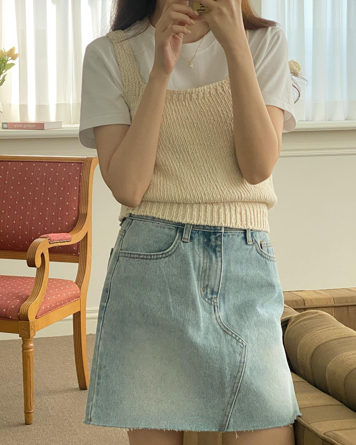 4 kiểu chân váy 'hack tuổi' cực tốt, lại hợp mốt và thanh lịch - 3