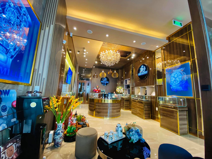 Boss Luxury Sài Gòn: Cửa hàng đồng uy tín thứ 2 của Boss Luxury - 2