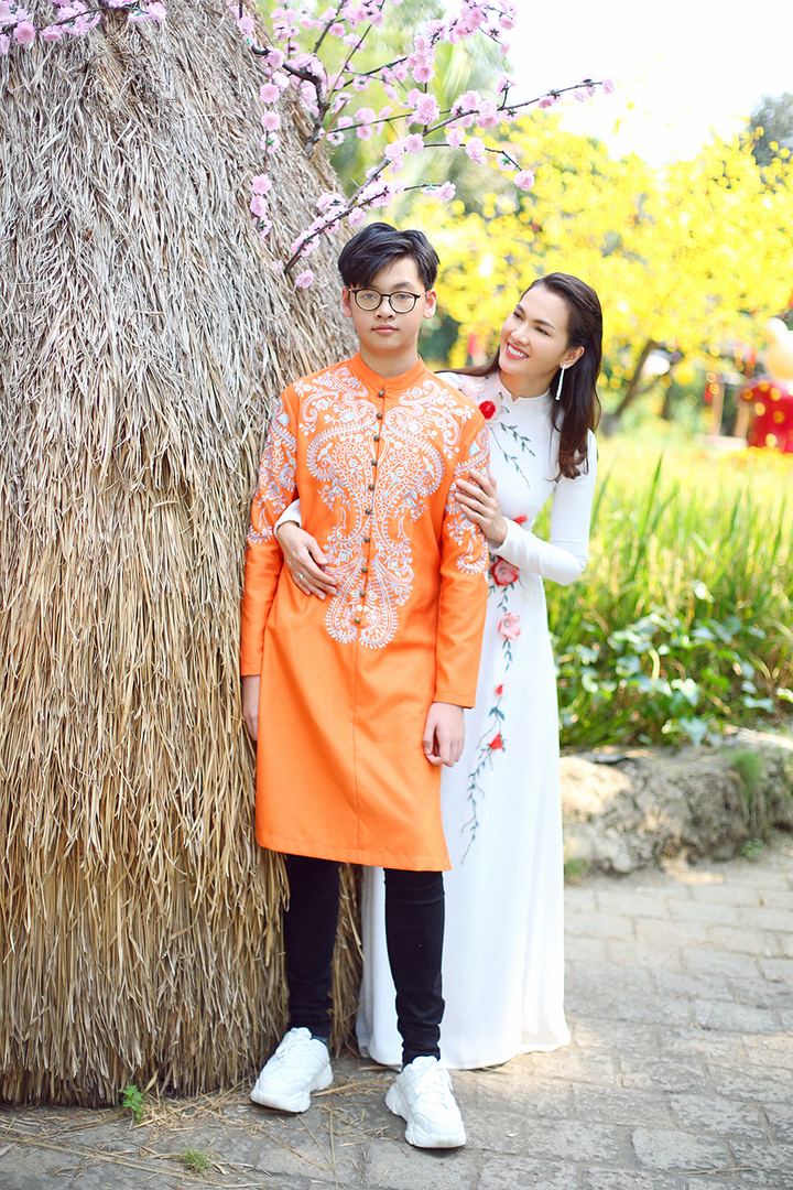 Siêu mẫu Anh Thư: Mẹ đơn thân nóng bỏng ở tuổi 40 - 4