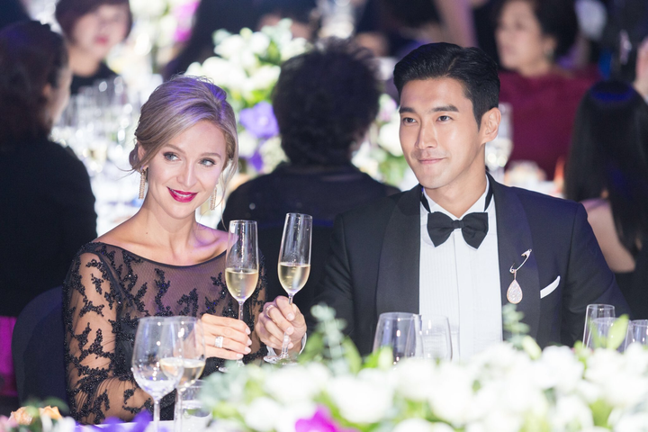 Hội nhà giàu 'vượt sướng' ở Kbiz: Từ bỏ gia tài tiền tỷ, vất vả đi lên từ số 0 - 5