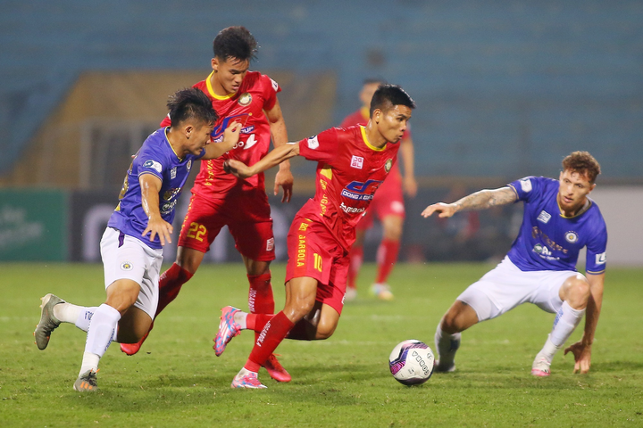 18 cầu thủ Thanh Hóa mắc COVID-19, V-League 2020 hoãn trận đầu tiên - 1