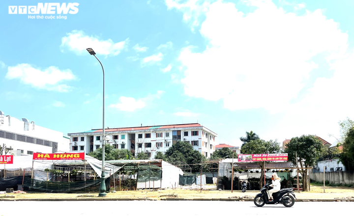 Nhiều dự án ở TP Vinh rào tôn quanh năm, không triển khai cũng không bị thu hồi - 5