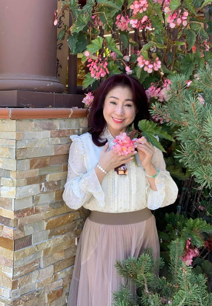 Nghệ sĩ Thoại Mỹ 53 tuổi tình duyên lận đận, nguy cơ bị liệt vì tai nạn sân khấu NSƯT Thoại Mỹ: 3 lần lận đận tình duyên, sức khỏe sa sút tuổi 53 - 5