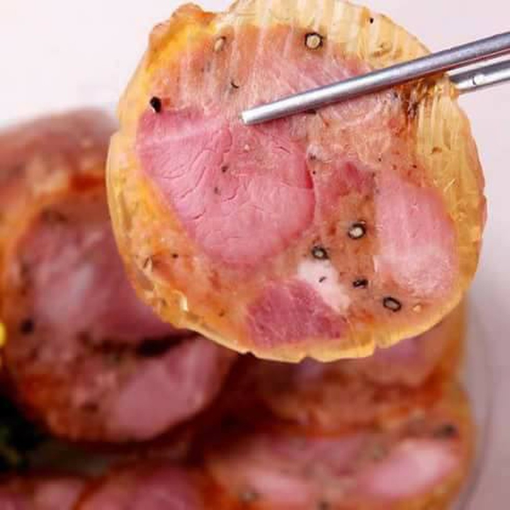 Giò chả không còn xa lạ, nhưng bạn đã thử ăn món giò me trứ danh ở Nghệ An chưa? - 2