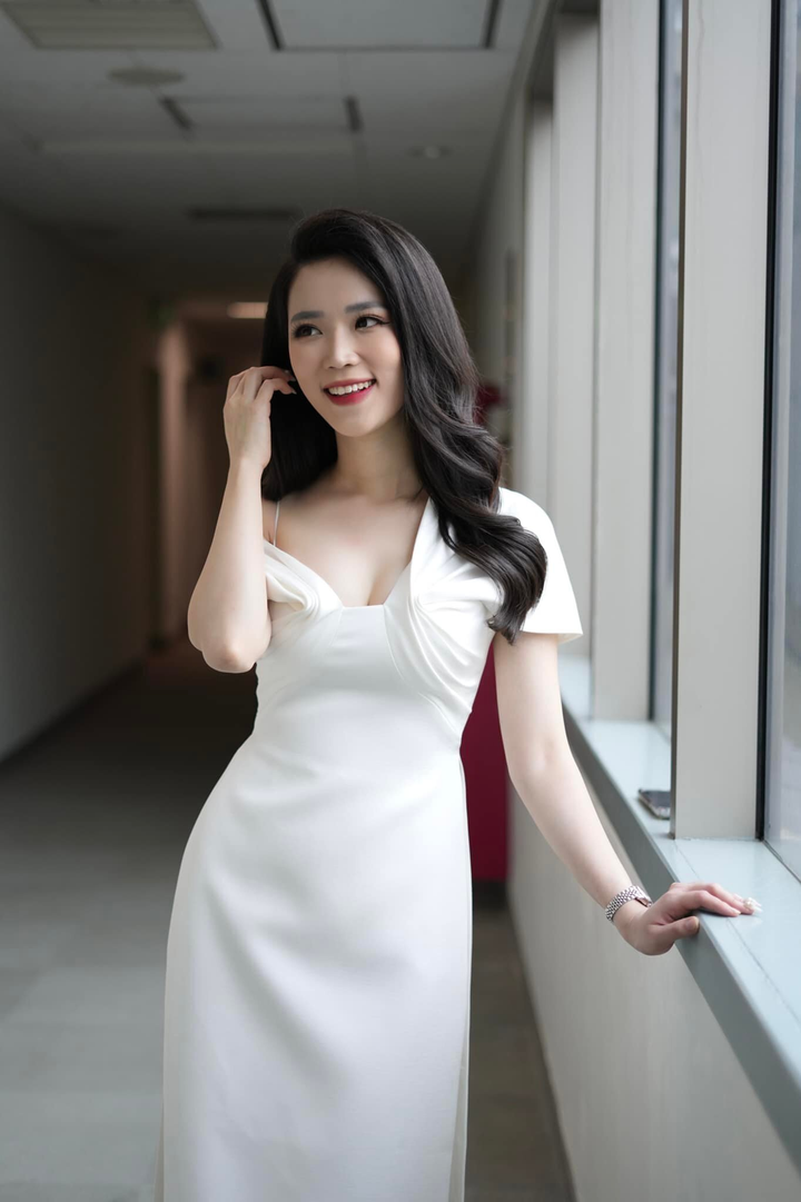 Nhan sắc Hải Yến - MC mới của 'Chuyển động 24h' - 7