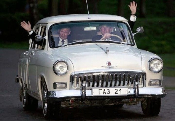Tổng thống Nga Putin từng cầm lái những mẫu xe nào?