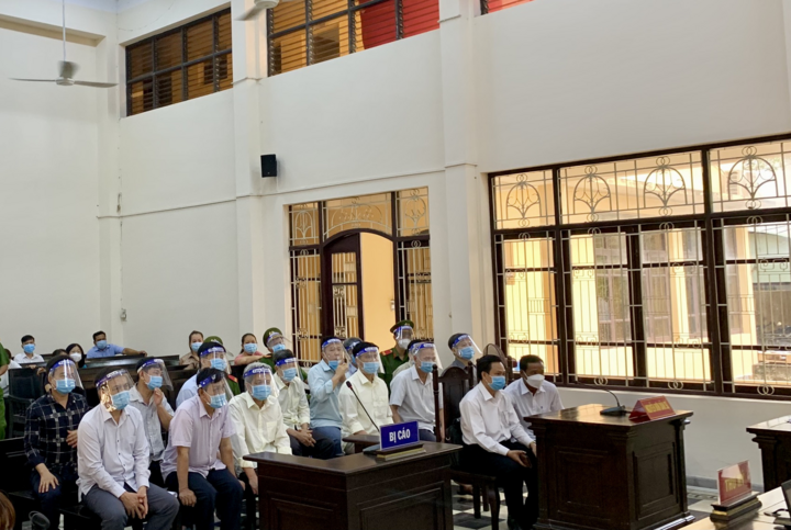 Cựu Chủ tịch TP Trà Vinh bị tuyên phạt 10 năm tù - 1