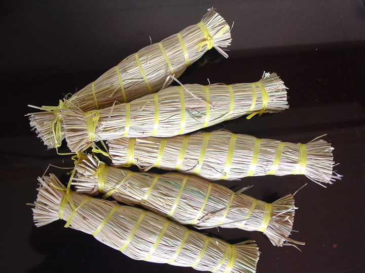 Bó rơm bé xinh 'gây bão' MXH, hóa ra lại là món đặc sản của 'xứ nẫu' Bình Định - 2