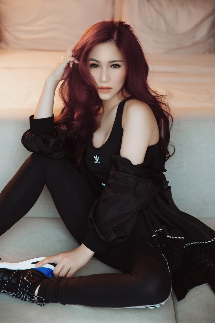 Ca sĩ Hương Tràm kể chuyện tự chữa COVID-19 trên đất Mỹ - 2