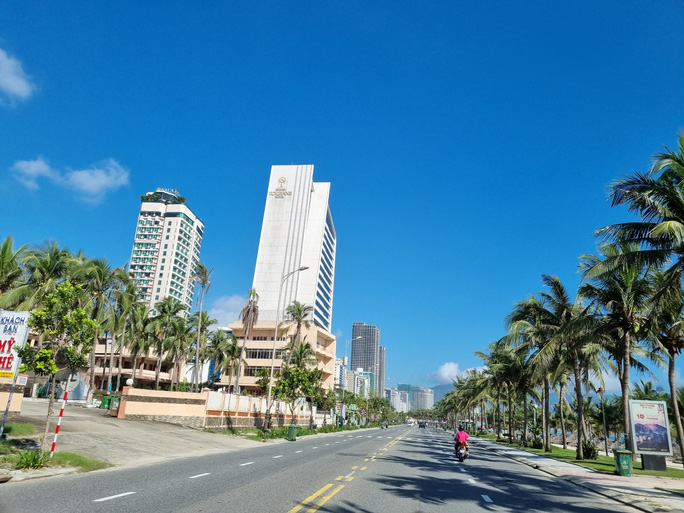 Bất chấp COVID-19, biệt thự biển miền Trung vẫn tăng giá, tới 73 tỉ đồng/căn - 1