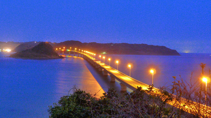 Cây cầu vượt biển thẳng tắp hướng tới chân trời đẹp nhất Nhật Bản - 11
