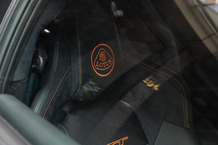 Chi tiết Lotus Evora GT đầu tiên tại Việt Nam - 16