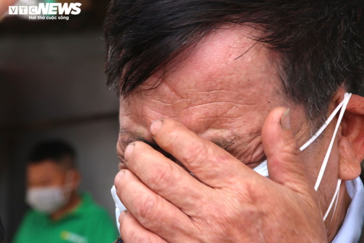 Lật ca nô khiến 17 người chết, mất tích: Gia đình 14 người, chỉ 6 người sống sót - 1