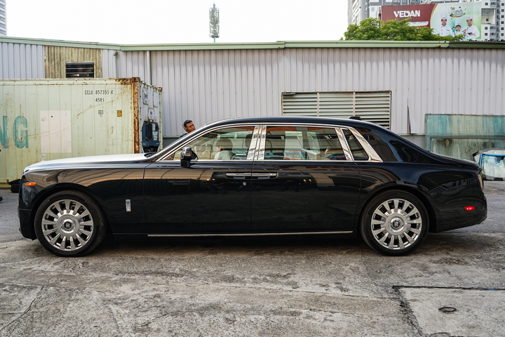 chiếc xe đắt tiền nhất Việt Nam ảnh 17 Những chiếc xe đắt tiền nhất tại Việt Nam - 17