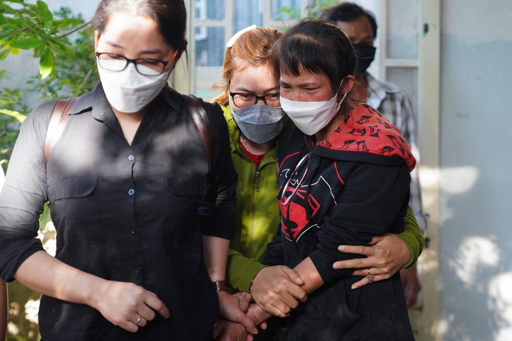 Ảnh: Người thân, bạn bè tiễn diễn viên Bảo Bảo về nơi an nghỉ - 3