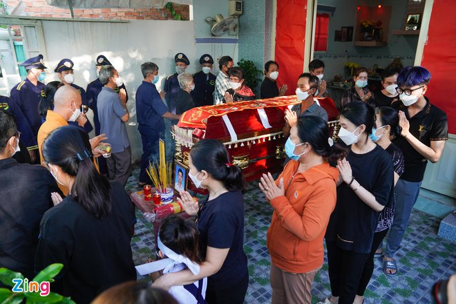 Ảnh: Người thân, bạn bè tiễn diễn viên Bảo Bảo về nơi an nghỉ - 1